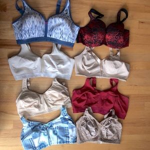 8 bras!! Good to excellent condition!!! Great deal!!!